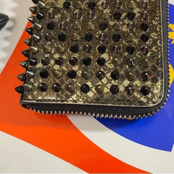 CHRISTIAN LOUBOUTIN Camouflage Black
& Gold Panettone Wallet Spiked, Zippy Camo - Picture 10 of 16